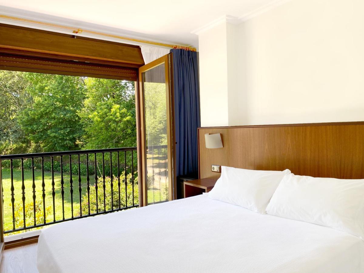 Hotel Entrerobles Sabaris Kültér fotó