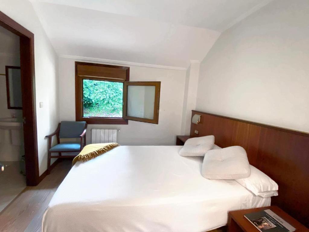 Hotel Entrerobles Sabaris Kültér fotó