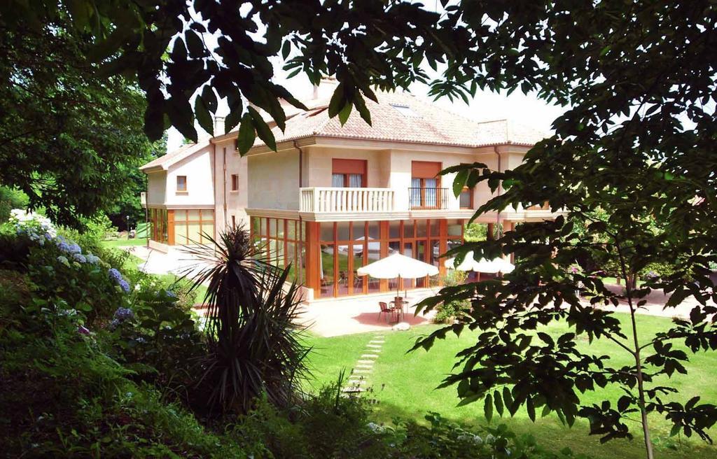 Hotel Entrerobles Sabaris Kültér fotó