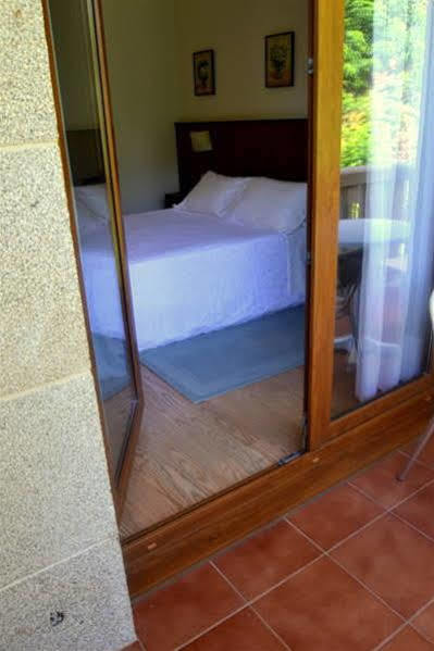 Hotel Entrerobles Sabaris Kültér fotó